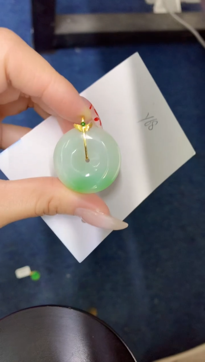 【闪购商品】翡翠颈饰18K金镶嵌000000000000