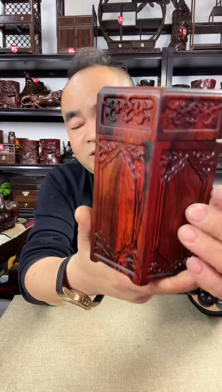 木老李红木工艺品890瑕疵