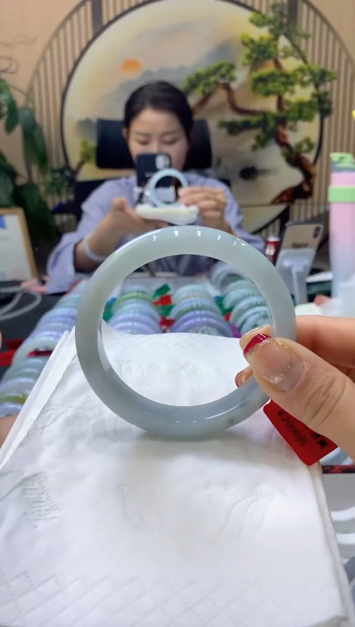 【闪购商品】翡翠手镯未镶嵌99903177