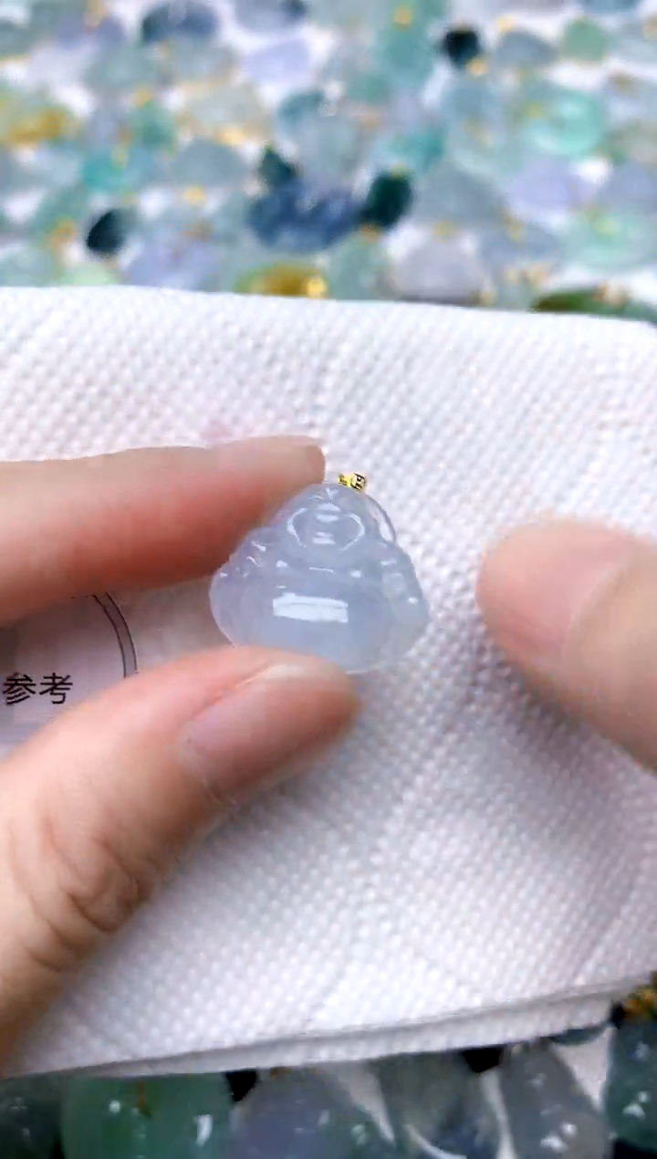 颈饰18K金镶嵌翡翠天然A货翡翠