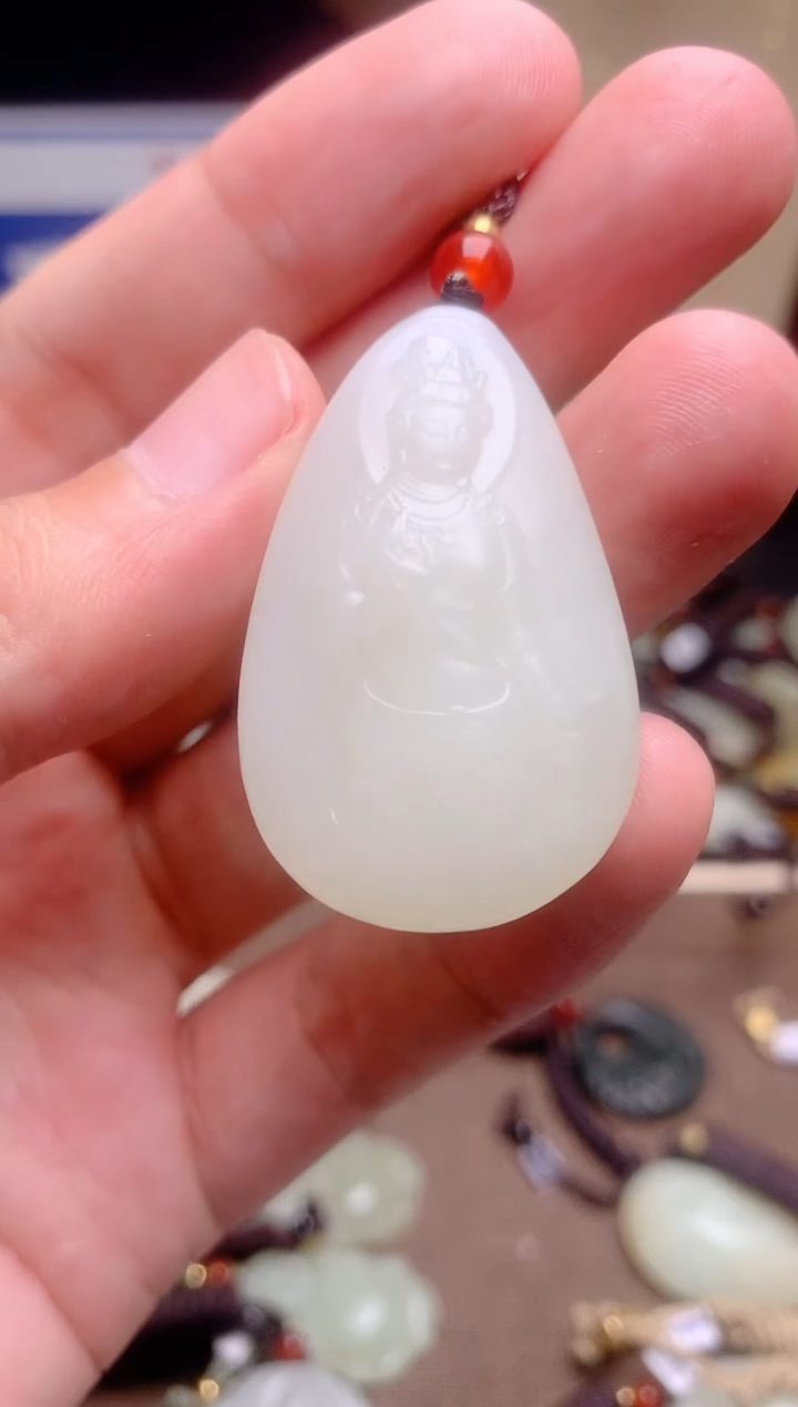 和田玉未镶嵌颈饰1