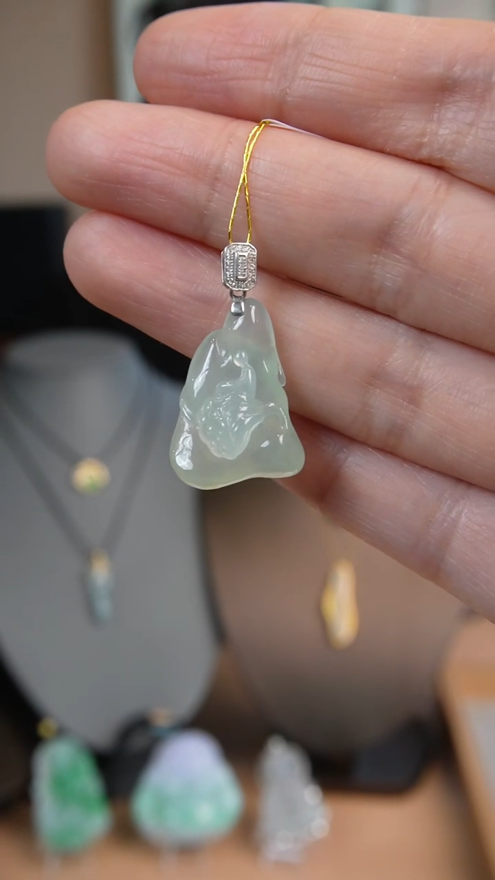 【闪购商品】翡翠颈饰18K金镶嵌天然缅甸翡翠吊坠