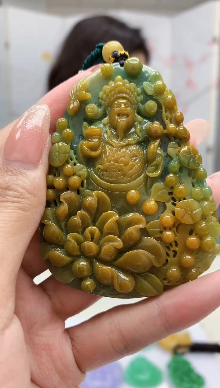 【闪购商品】定制翡翠未镶嵌4829MM-毛货挂件82