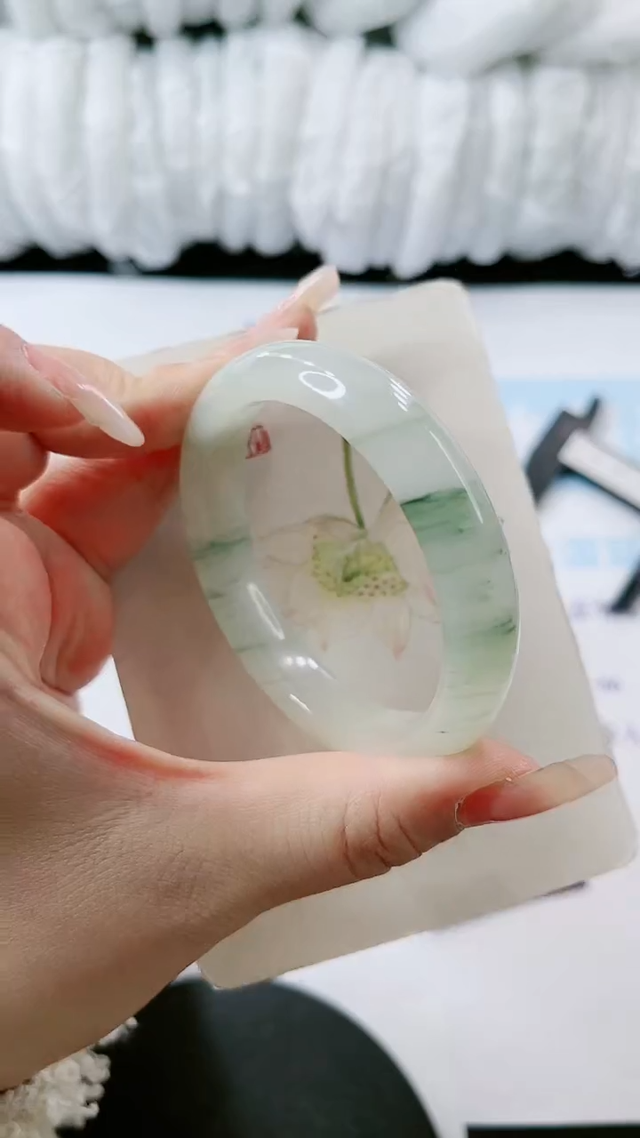 【闪购商品】石英质玉手镯未镶嵌多样性发货E595