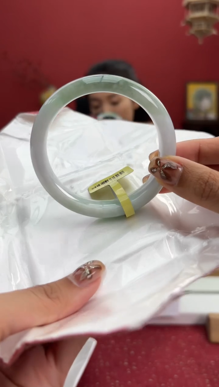 【闪购商品】翡翠手镯未镶嵌12手镯