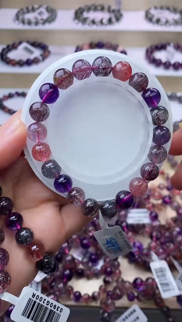 【闪购商品】水晶手链未镶嵌黑加仑超七9m+