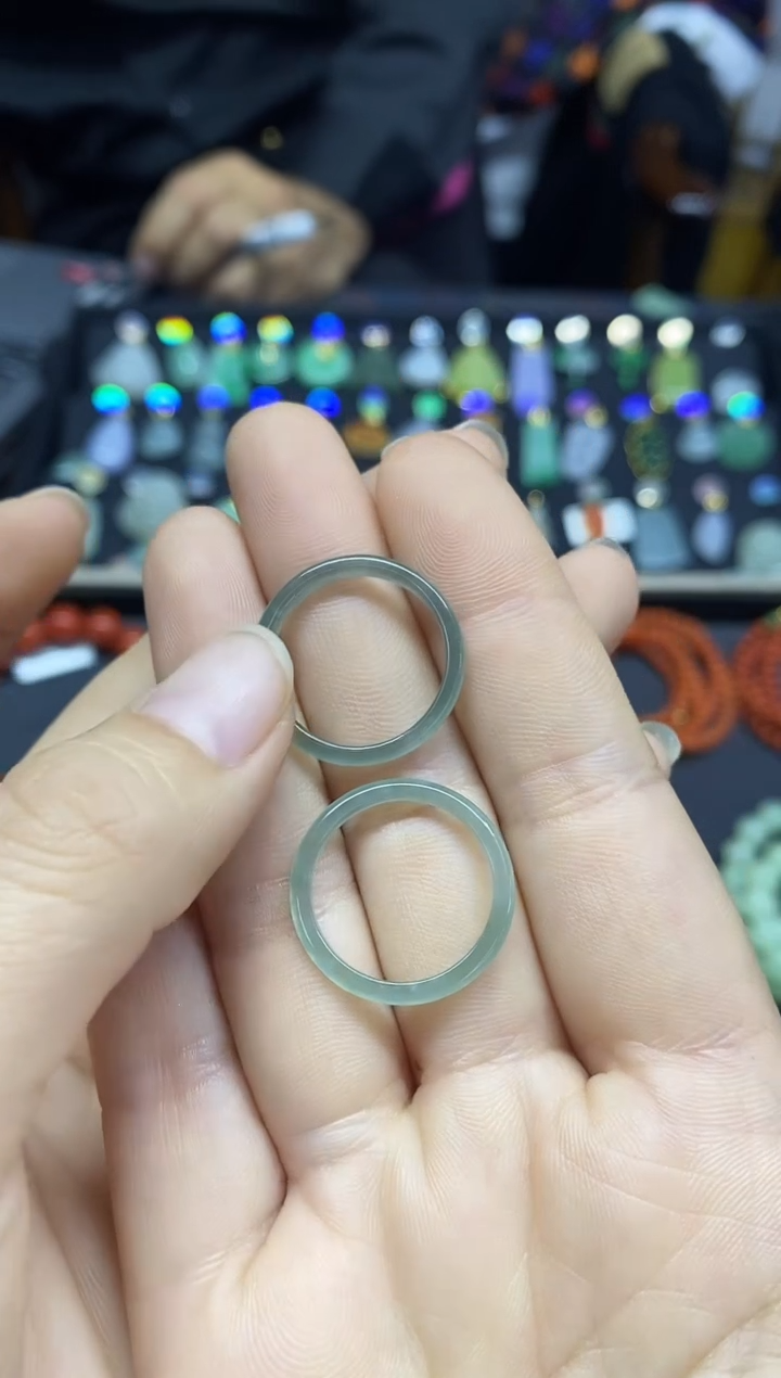 未镶嵌戒圈翡翠只****布2个戒圈