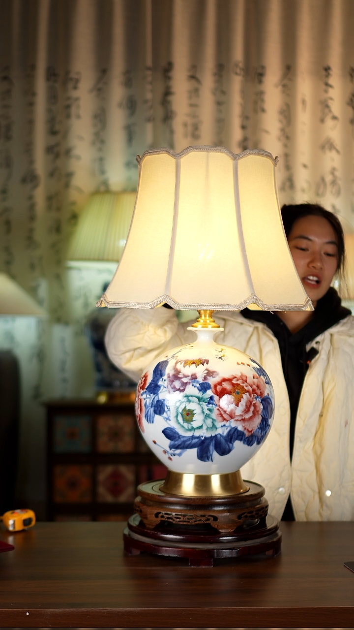 圆形款陶瓷台灯景德镇