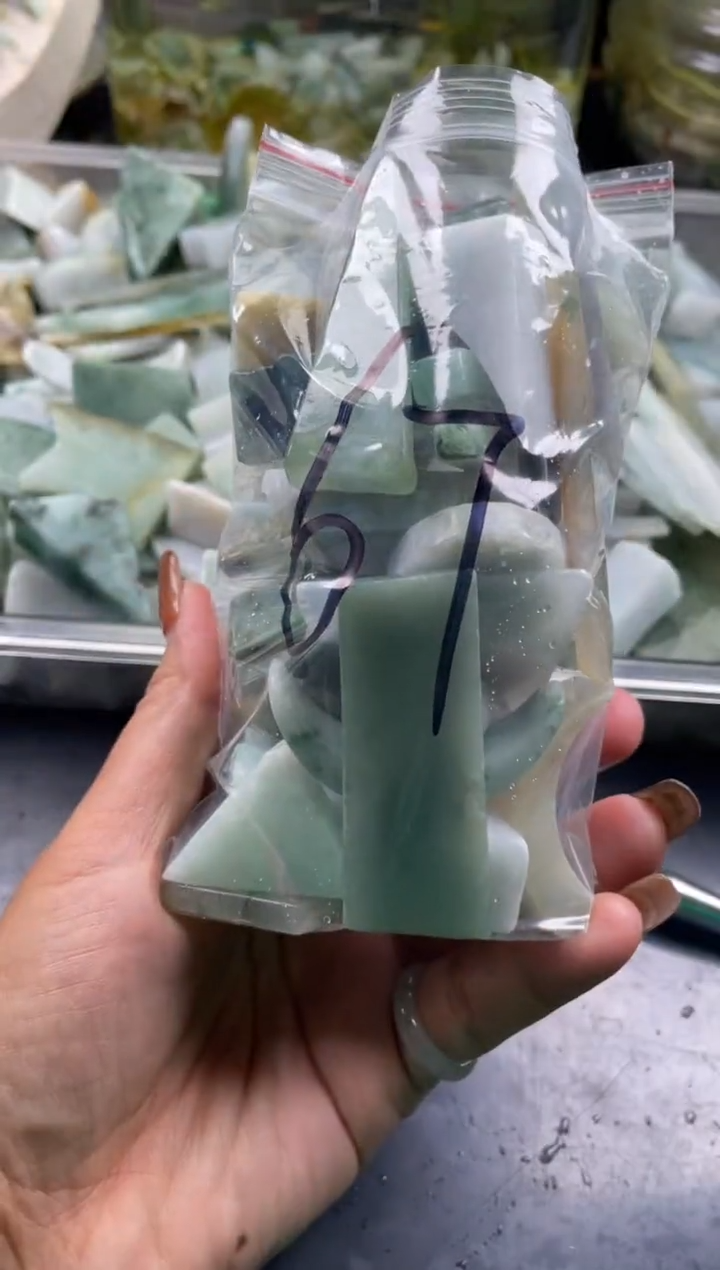 配石翡翠天然翡翠大号500克67