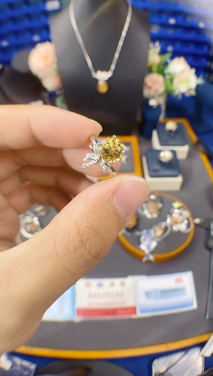 【闪购商品】黄晶戒指银S925镶嵌带证书