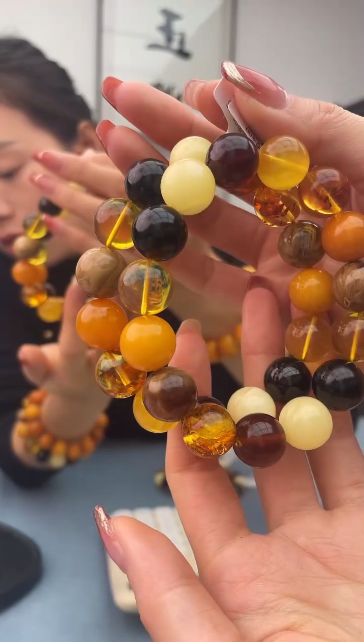 【闪购商品】蜜蜡珠宝奇石未镶嵌多样性发其一，假一罚十025.14