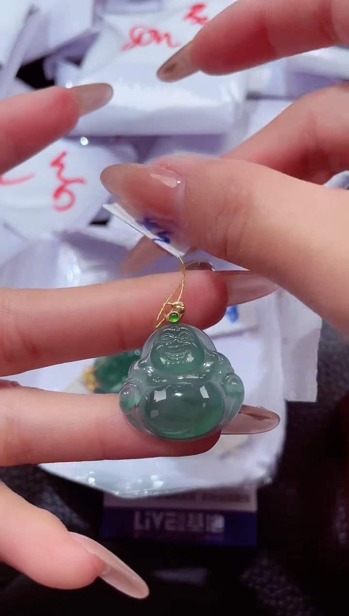 颈饰18K金镶嵌翡翠00000111多样性发其一