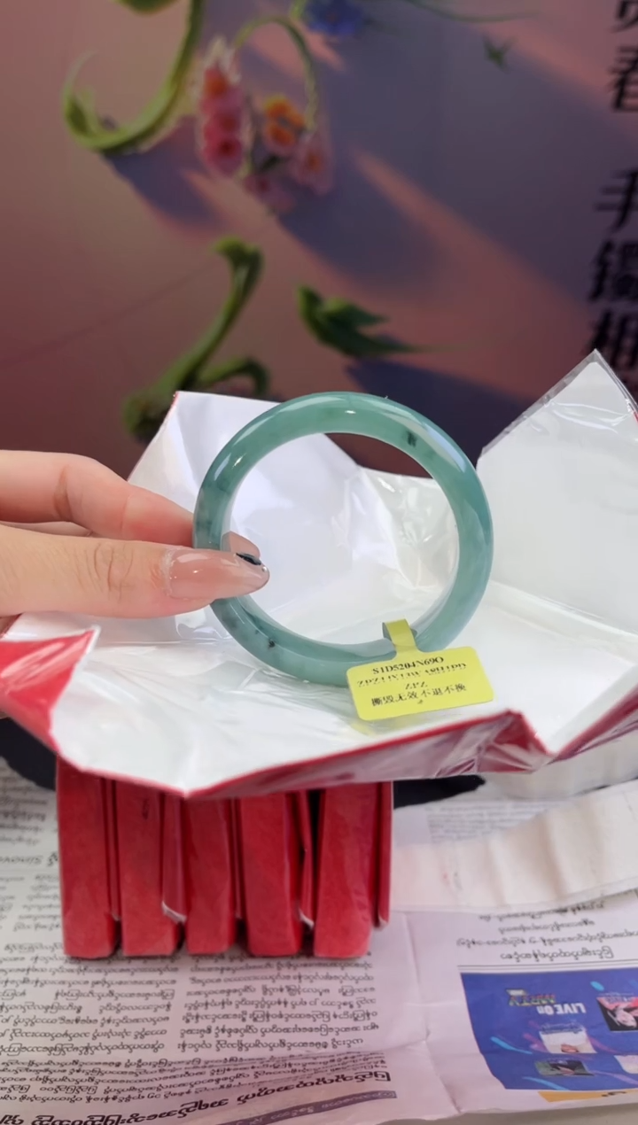 翡翠未镶嵌手镯翡翠手镯