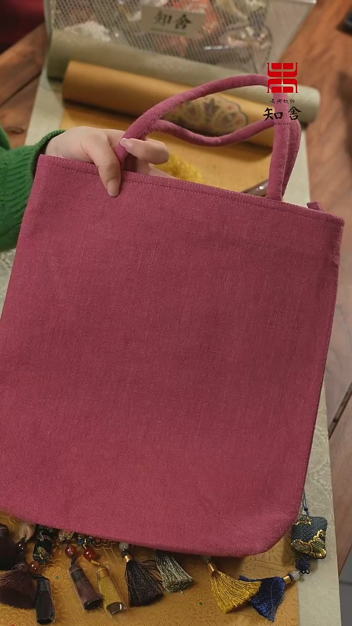 【闪购商品】织绣包·包·············