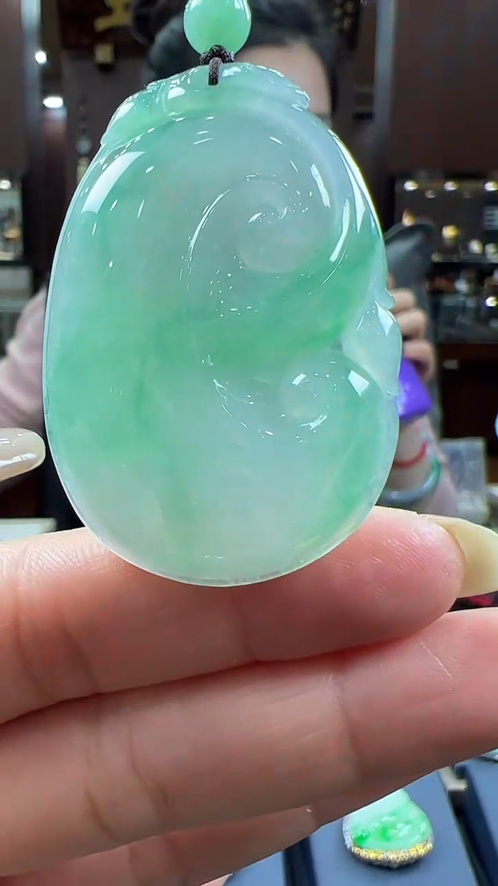 【闪购商品】翡翠挂件未镶嵌如意