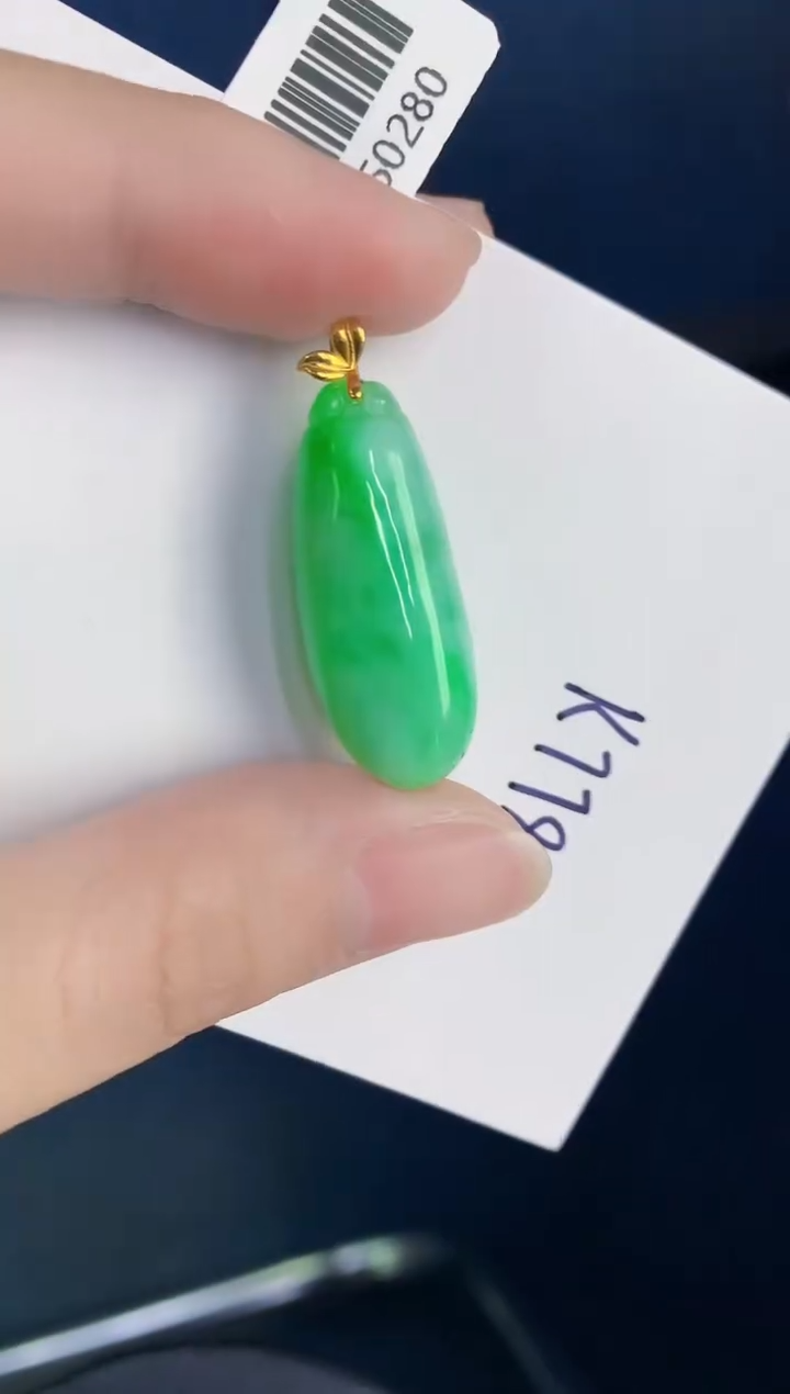 颈饰18K金镶嵌翡翠天然翡翠缅甸A货
