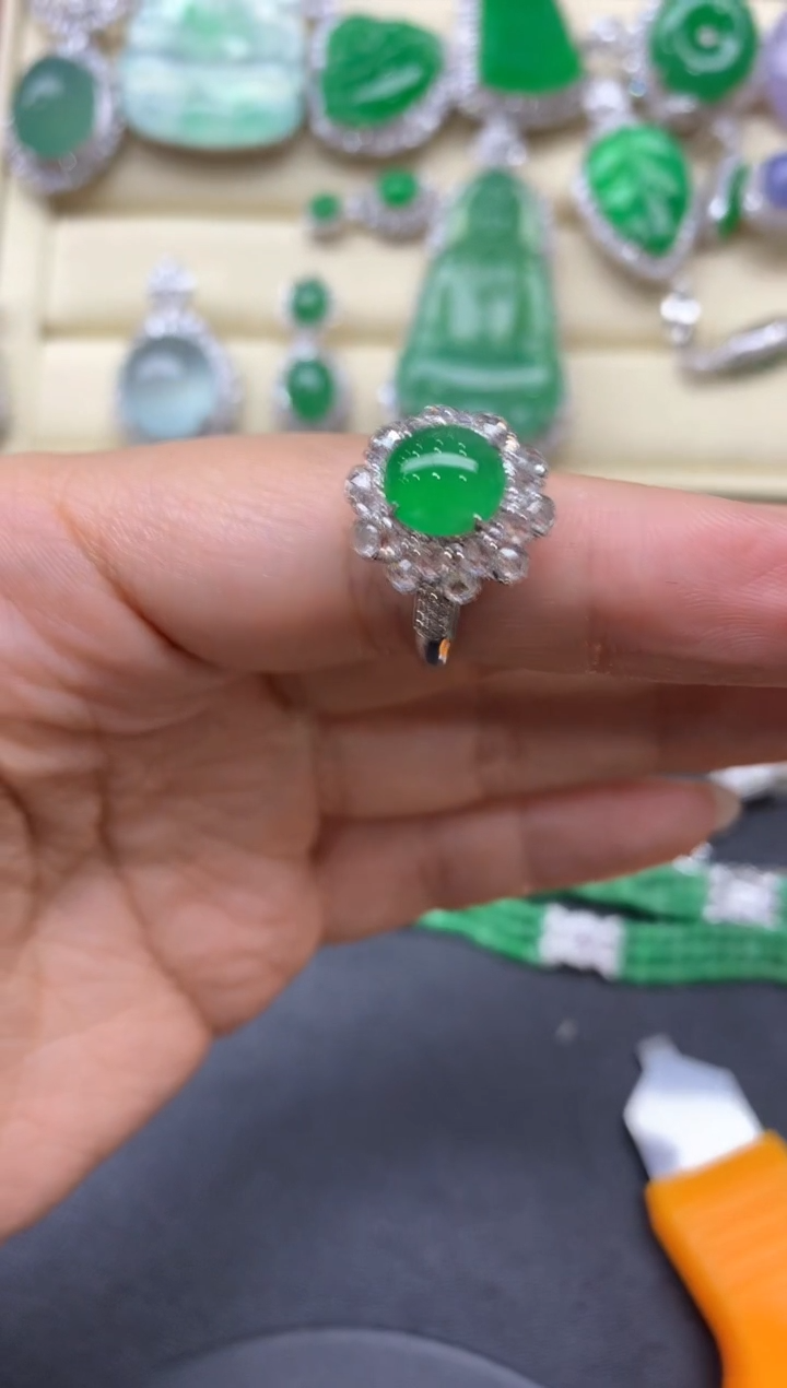 【闪购商品】翡翠戒指18K金镶嵌573-中国好珍宝