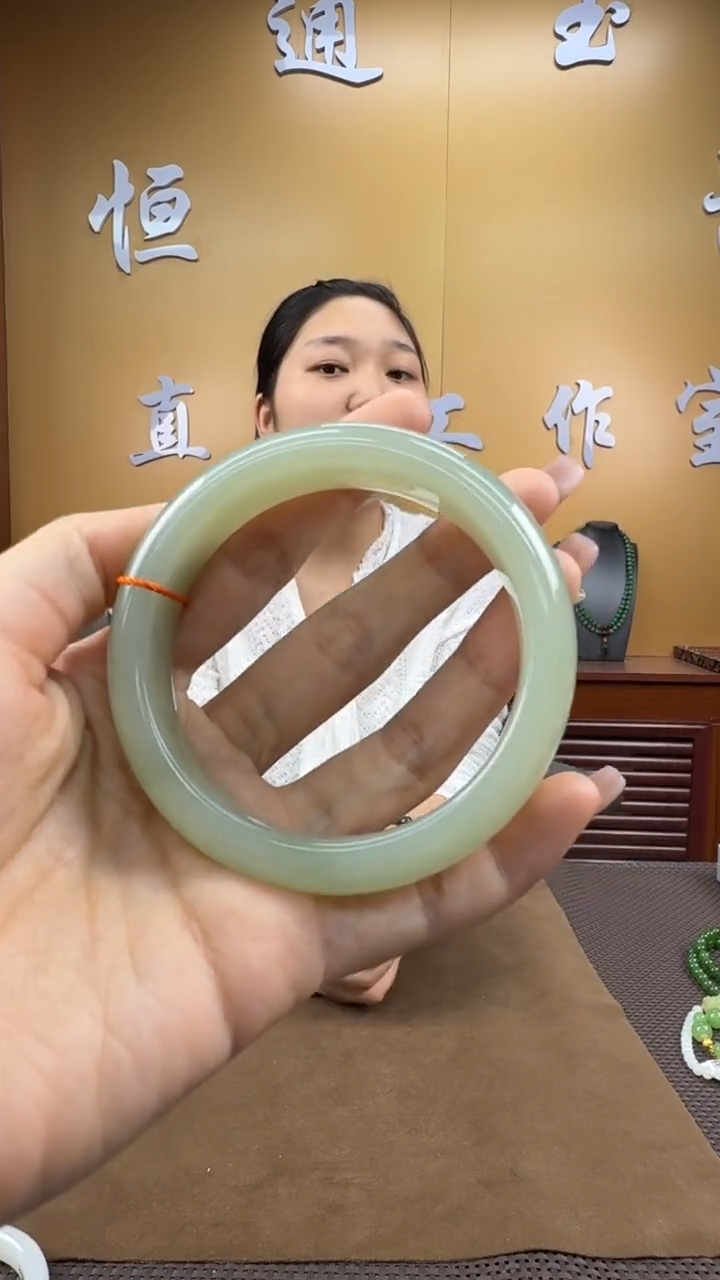 颈饰未镶嵌和田玉手镯59+