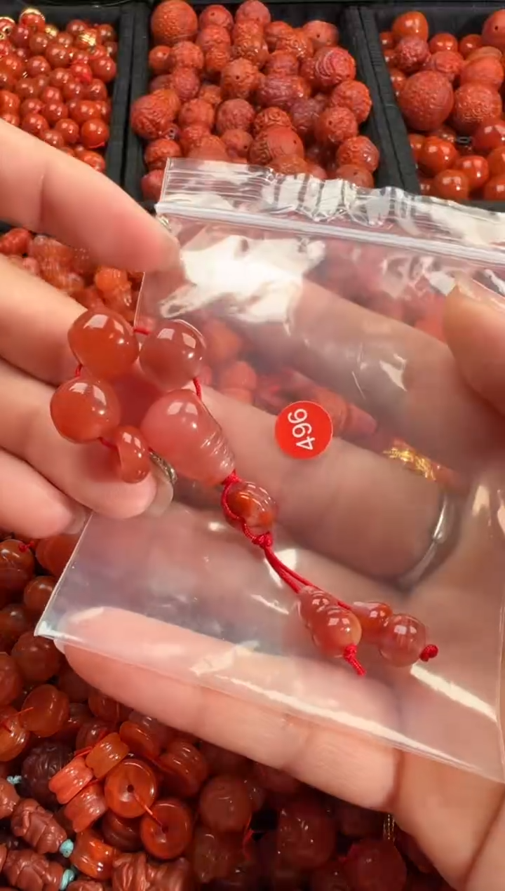 南红玛瑙未镶嵌颈饰1