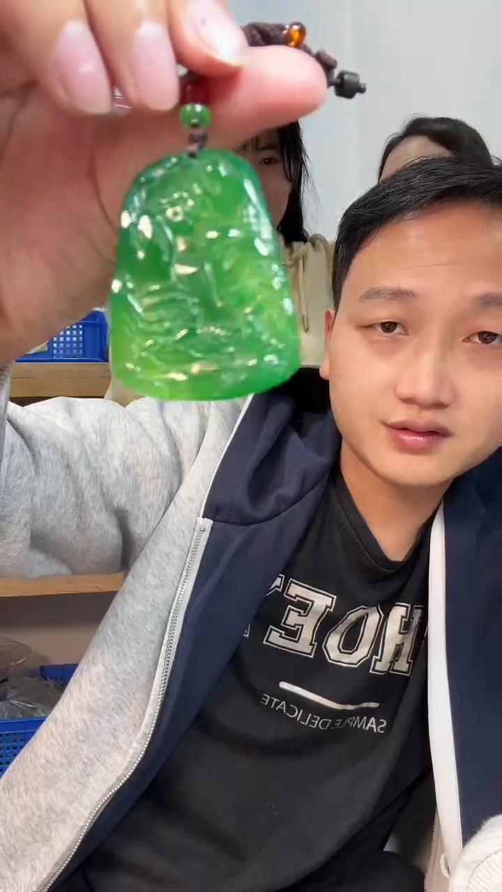 未镶嵌颈饰玛瑙/玉髓6230天然珠宝满绿山水牌带绳多样性发一个