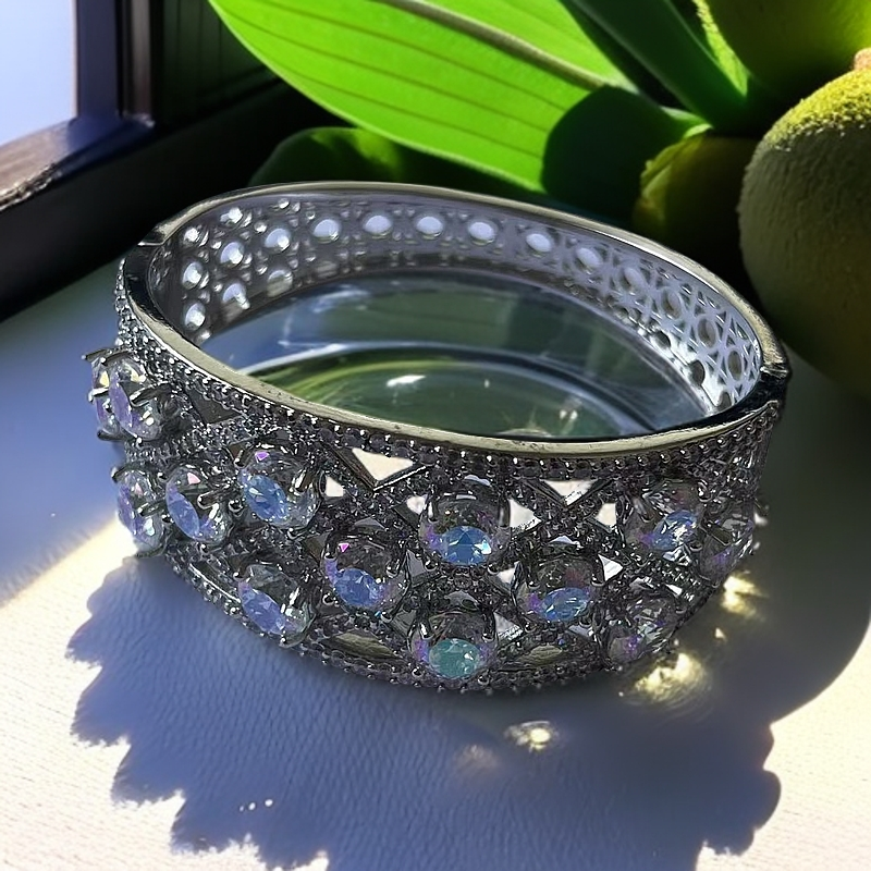 臻选手镯 经典百搭设计白色手镯WA7