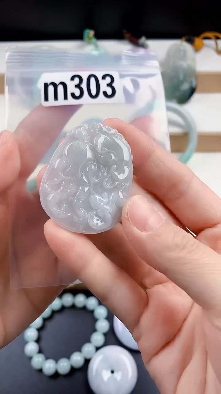 颈饰未镶嵌翡翠天然翡翠吊坠挂件