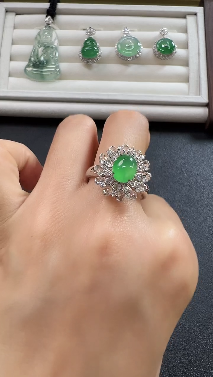 18K金镶嵌戒指翡翠KYZ1219-034