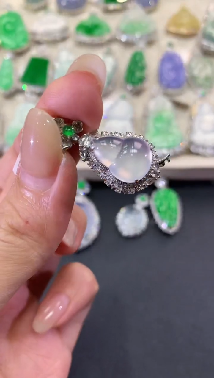 【闪购商品】翡翠吊坠(不含链)18K金镶嵌q117       