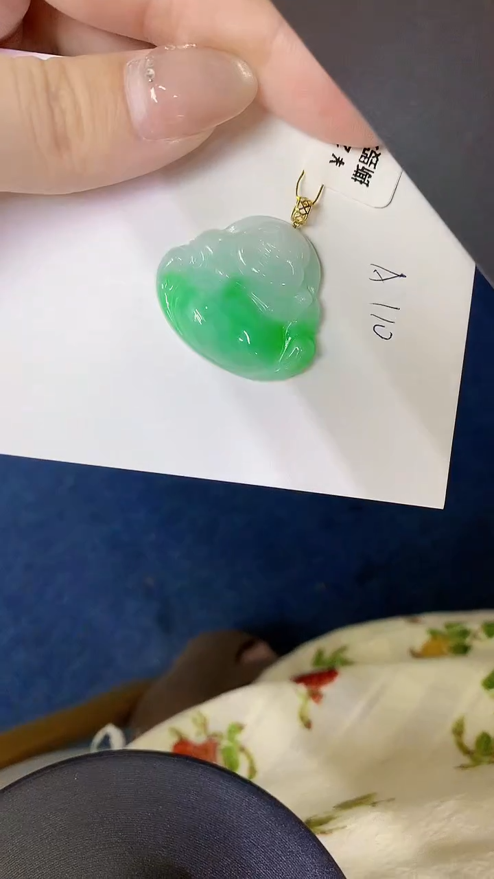 颈饰18K金镶嵌翡翠缅甸天然翡翠A货