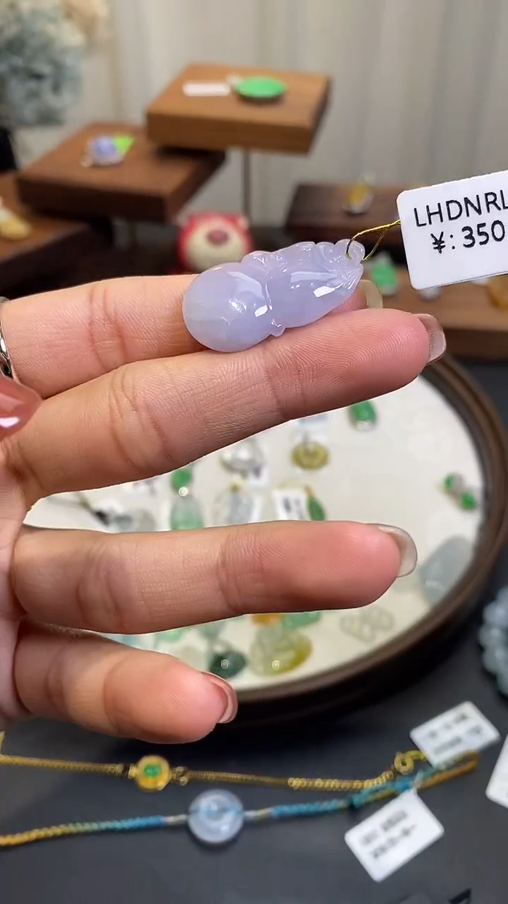 【闪购商品】翡翠颈饰未镶嵌葫芦