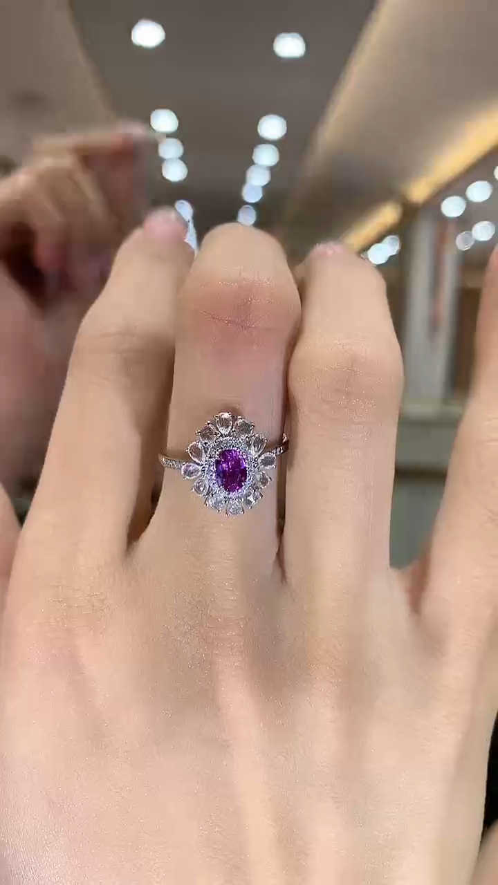 【闪购商品】蓝宝石戒指18K金镶嵌61分薰衣草蓝宝石戒指