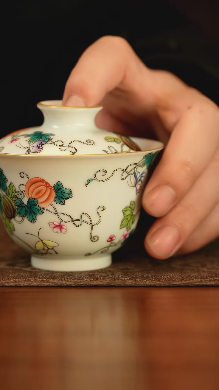 【闪购商品】旸府晴雪粉彩瓜瓞延绵盖碗