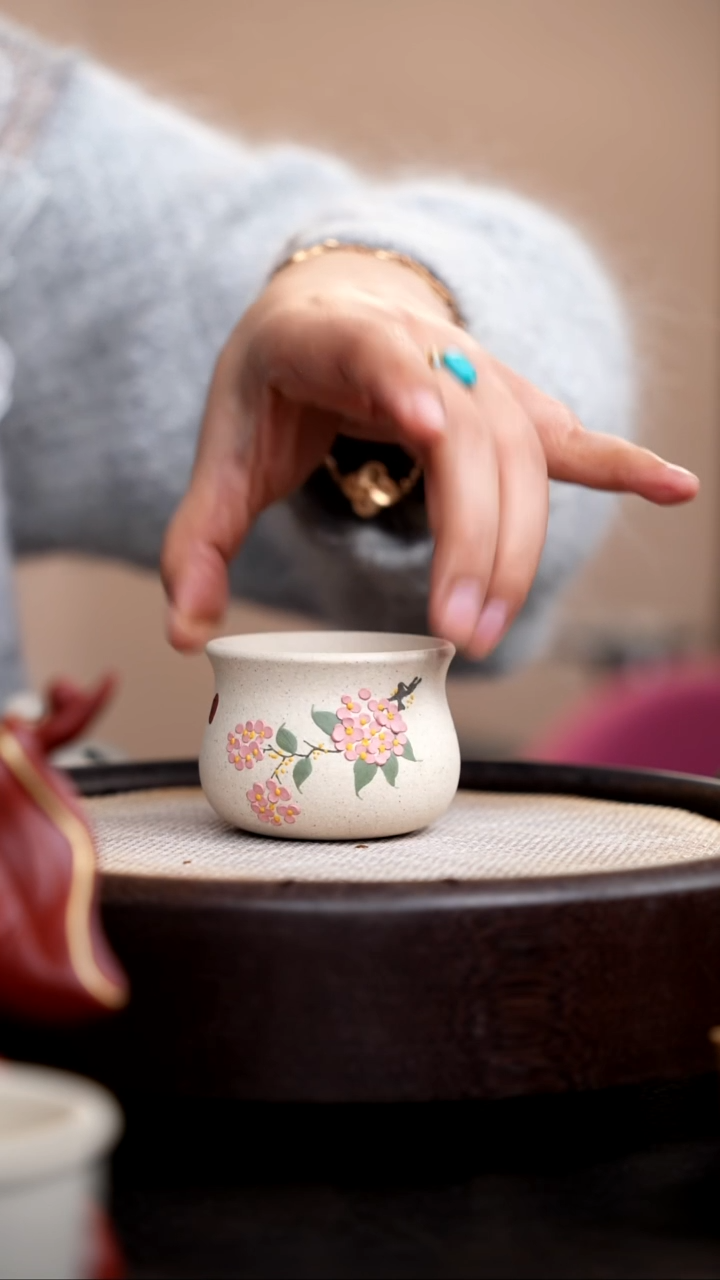 茶壶紫砂白玉段收口杯粉花