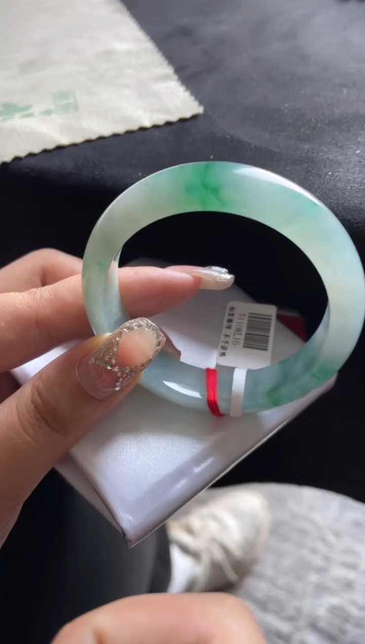 未镶嵌手镯翡翠三天鉴赏期