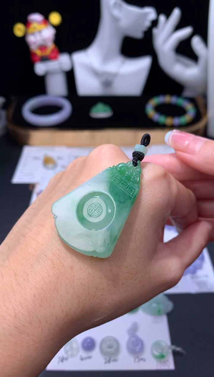 未镶嵌定制翡翠辣*子48小时鉴赏期 退货不扣服务费