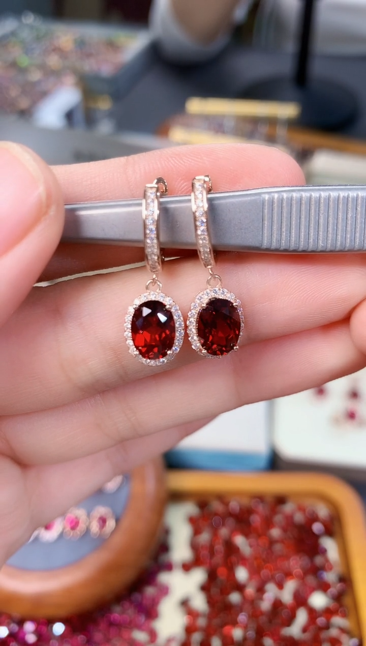 【闪购商品】石榴石耳扣银S925镶嵌天然