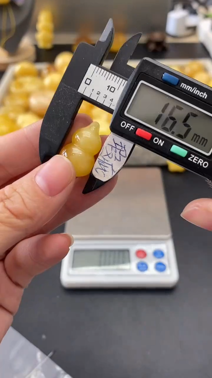 琥珀未镶嵌珠宝奇石1562