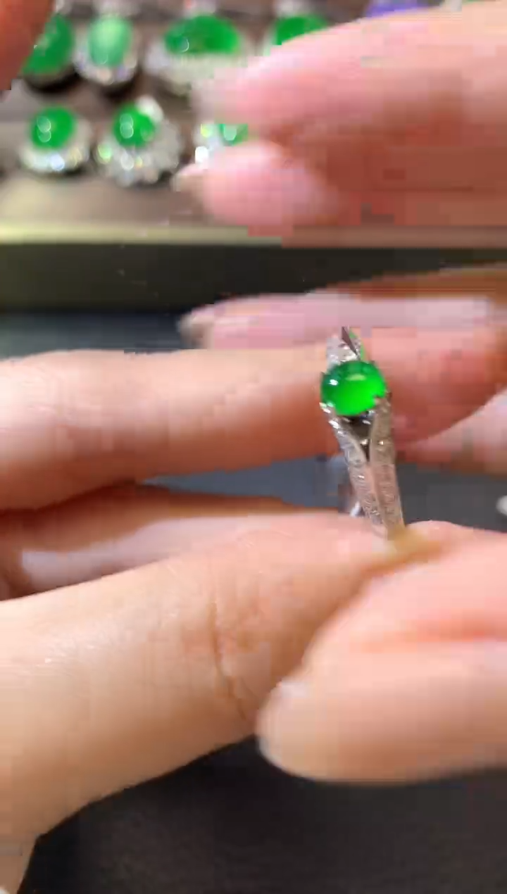 【闪购商品】翡翠戒指18K金镶嵌C12翡翠