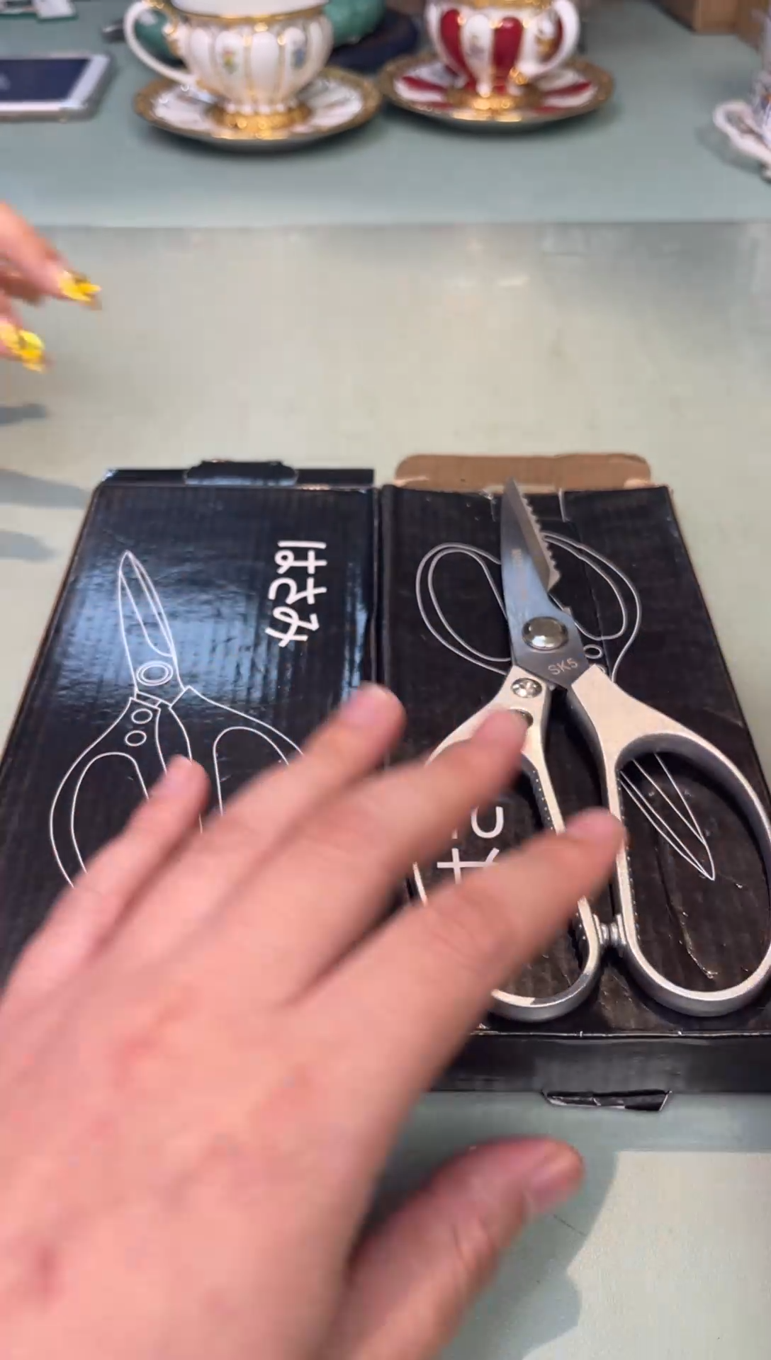 【闪购商品】瓷片剪子2               