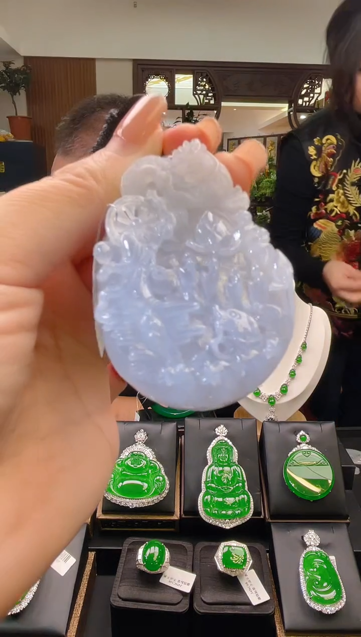 【闪购商品】翡翠吊坠(不含链)未镶嵌翡翠吊坠