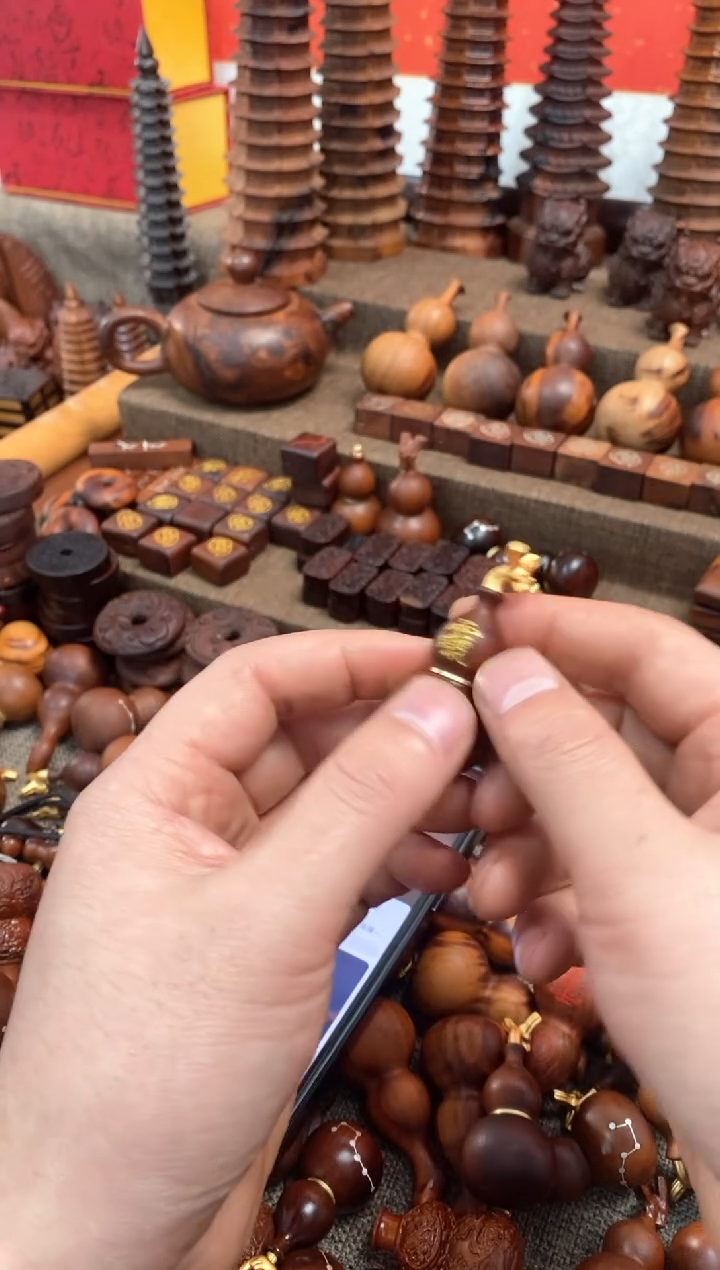 【闪购商品】木枣木微瑕描金龙头开口小葫芦