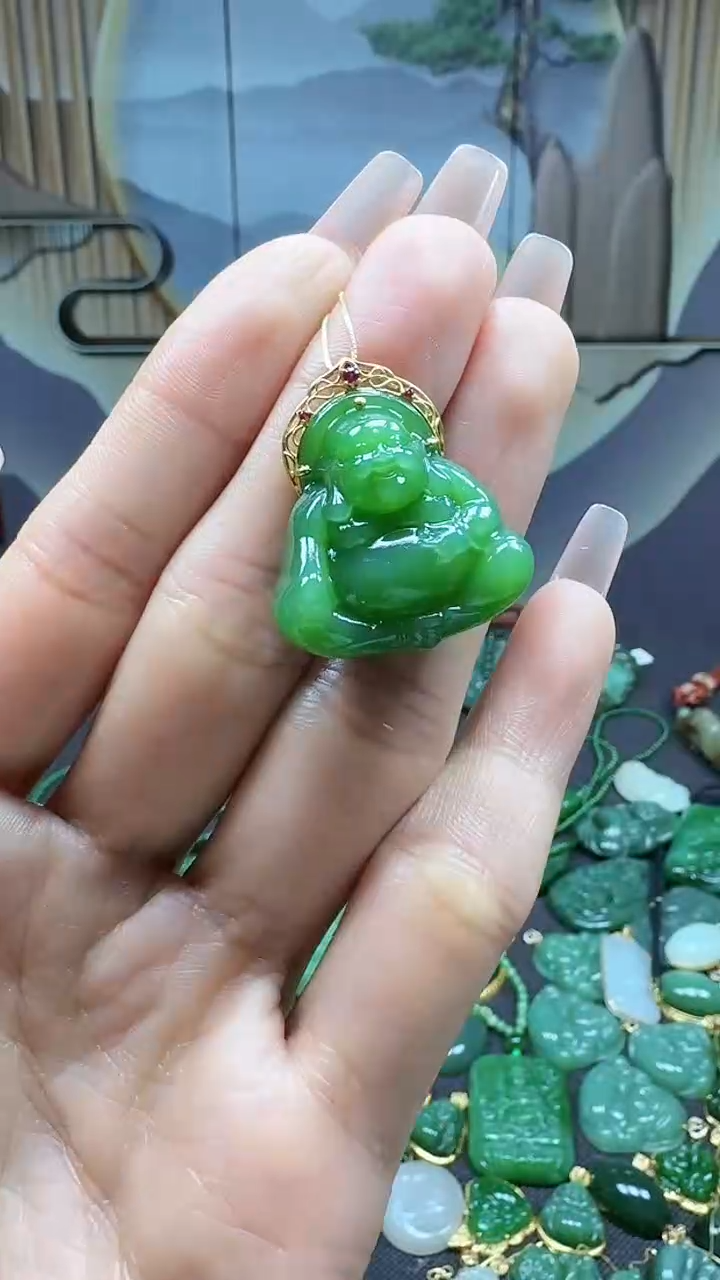 【闪购商品】和田玉挂件18K金镶嵌1