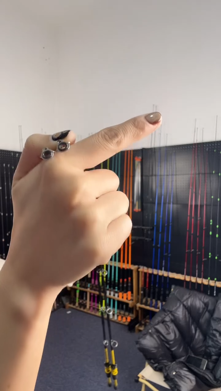 1.8m碳素剑九1.8米枪柄M（瑕疵尾货竿，没有售后，介意勿拍）