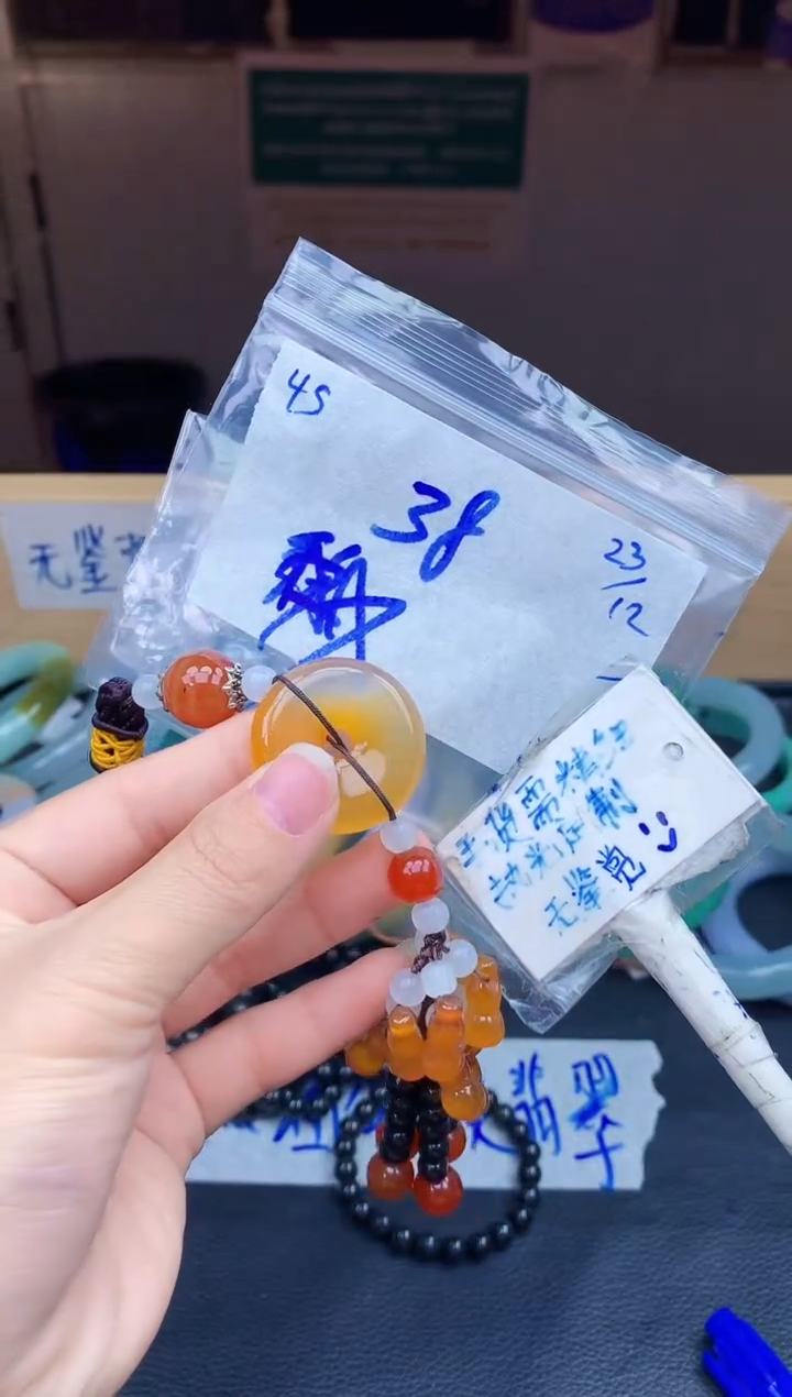 未镶嵌挂件翡翠45毛货需精细抛光挂件多样性拍一发一