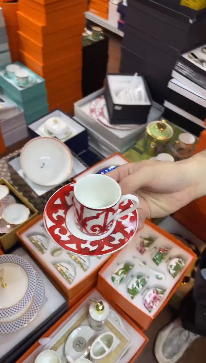 杯鸿辉家品牌瓷器，京东包邮！