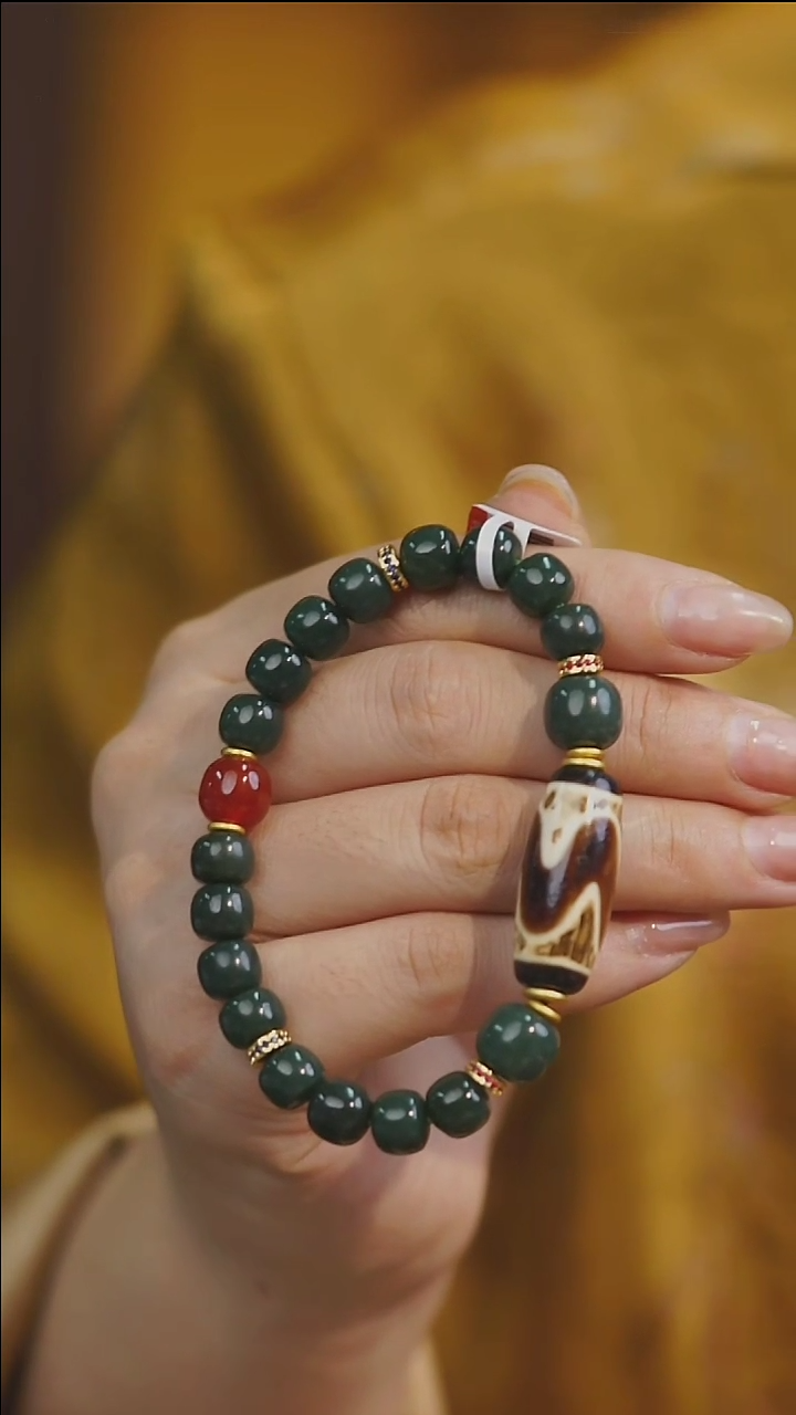 【闪购商品】玛瑙/玉髓手串未镶嵌多样性发其一