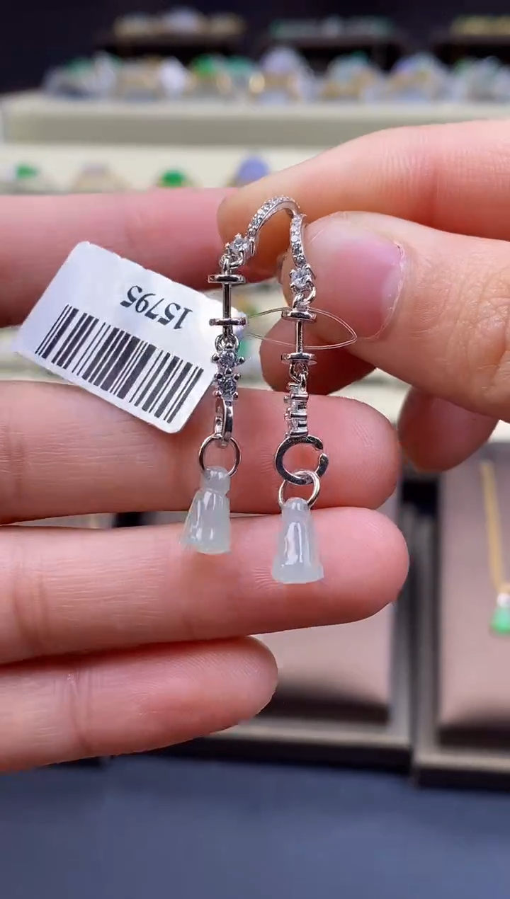 颈饰银S925镶嵌翡翠15795