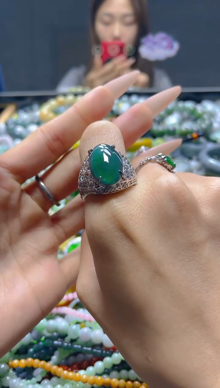 颈饰未镶嵌翡翠/F/翡翠A货，一件也是批发价