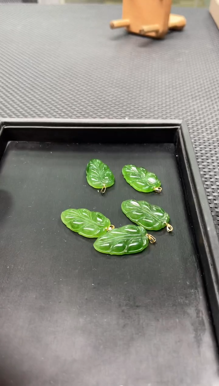 【闪购商品】和田玉吊坠18K金镶嵌多样性发1件