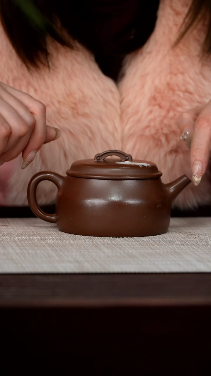 【闪购商品】宜兴原矿紫砂壶茶壶180C